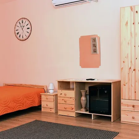 Vera Vendeghaz Guest house *