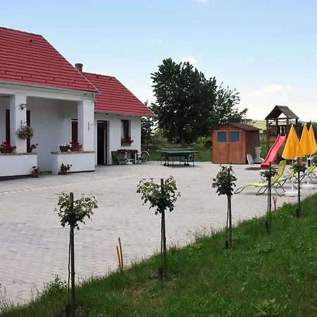 Vera Vendeghaz Guest house Nagyharsany